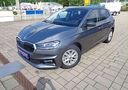 Skoda Fabia gebraucht kaufen Skoda Fabia 1.0 TSI Style LED+DAB+Climatronic+Sitzheiz