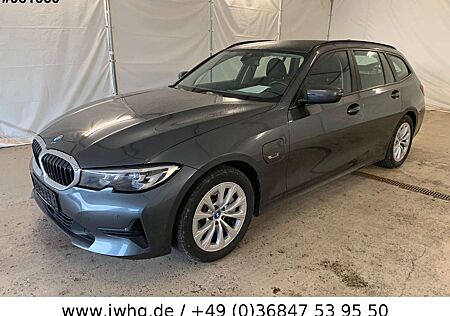 BMW 330 e Advantage LED 17" ACC DrivingAss CockpProf