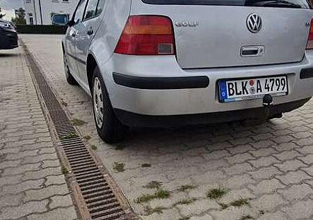 VW Golf Volkswagen 1.6