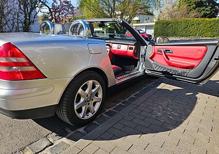 Mercedes-Benz SLK 200 Bestzustand TÜV neu