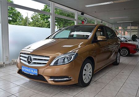 Mercedes-Benz B 200 *AUTOMATIK*LEDER*AHK*NAVI*117TKM!