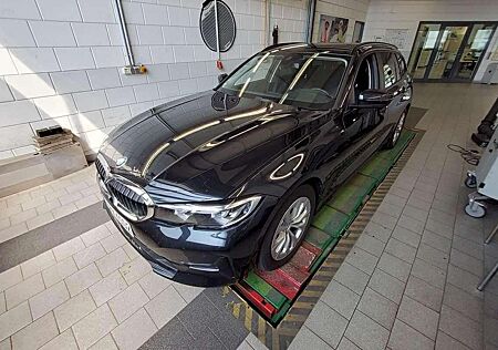 BMW 320 d T Advantage LED/ACC/VIRTU/NAVI/PDC/8Fach
