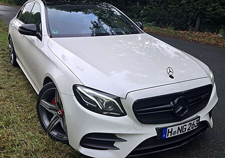 Mercedes-Benz E 200 AMG Line Panaromadach