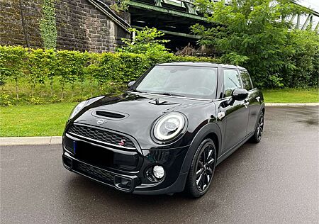 Mini Cooper S Aut. DKG 5- Türer