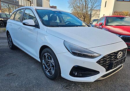 Hyundai i30 cw 1,0 T-GDI Family