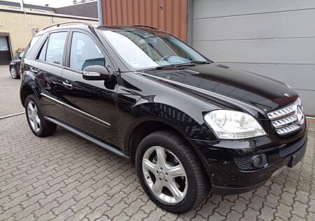 Mercedes-Benz ML 320 CDI, Autom., Schiebedach, Leder/Alcantara