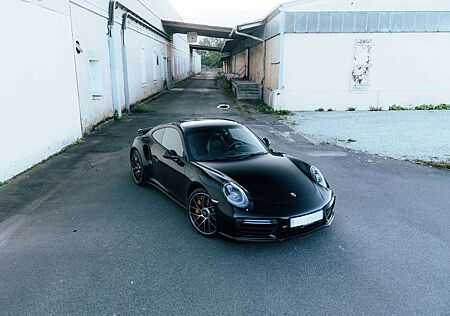 Porsche 991 .2 Turbo S Coupé, 9000km, ACC, Pano, Approved