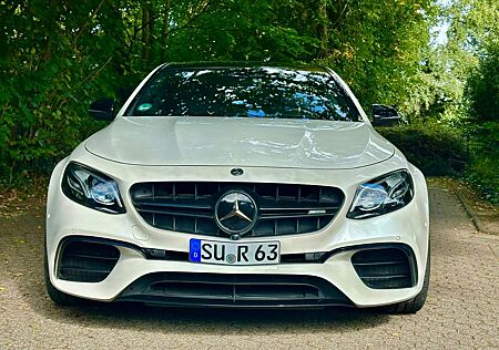 Mercedes-Benz E 63 AMG AMG E 63 S 4Matic AMG Speedshift 9G-MCT