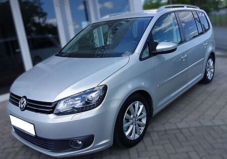 VW Touran Volkswagen Highline LED/Xenon. Leder.