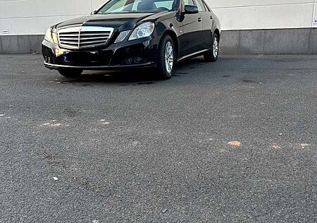 Mercedes-Benz E 220 CDI DPF BlueEFFICIENCY Automatik Avantgarde