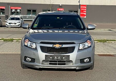 Chevrolet Cruze Hatchback LTZ - Diesel 2,0 + Klima .