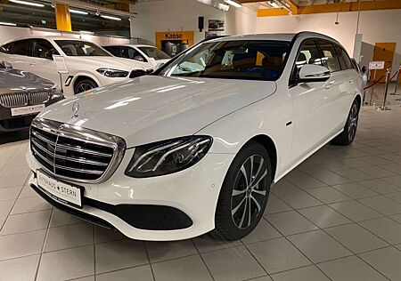Mercedes-Benz E 300 de|SHZ|AHK|LED|PDC|Kamera|Navi|AppleCar