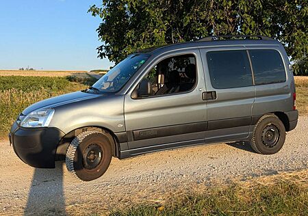 Citroën Berlingo Citroen Kombi 4/5-Türer 1.4i First GJKFWC