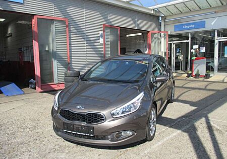 Kia Cee'd Ceed / SPIRIT Automatik Performance Paket