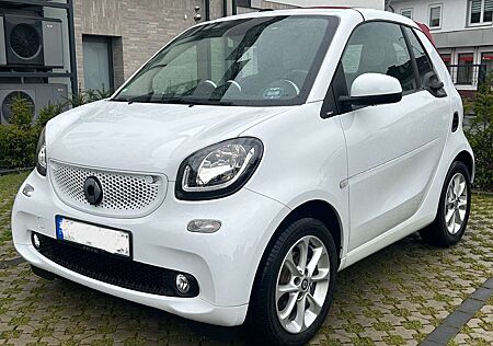 Smart ForTwo cabrio passion Navi rotes Dach