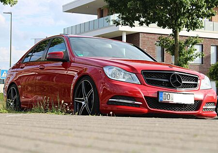 Mercedes-Benz C 220 CDI, BlueEFFICIENCY TÜV 08/27 AMG