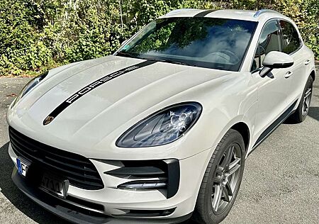 Porsche Macan S