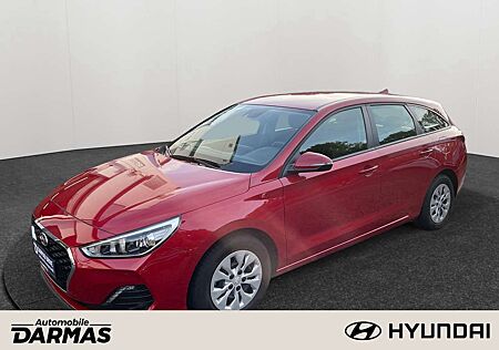 Hyundai i30 Kombi 1.4 SoKo Navi 1.Hand AHK SR+WR