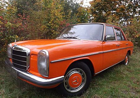 Mercedes-Benz 200 gebraucht kaufen Mercedes-Benz 200 D- "A Clockwork Orange"