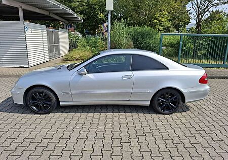 Mercedes-Benz CLK 220 CDI (209.308)