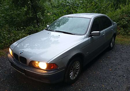 BMW 520i 520