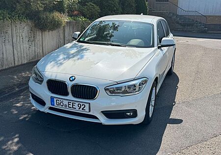 BMW 118 i Advantage*LED*Automatik*Navi*unfallfrei !!
