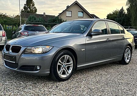 BMW 318d 318 Scheckheft Xenon SHZ PDC Leder S.Dach Navi