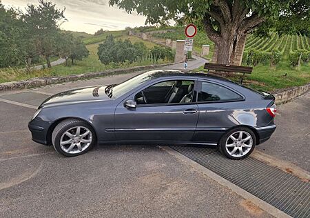 Mercedes-Benz C 180 Kompressor (203.746)