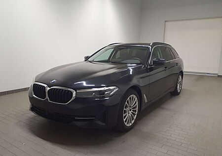 BMW 520 d LED AppleCarPlay SHZ LHZ St.Hz. ParkAssist. GRA