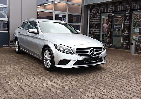 Mercedes-Benz C 180 T-Modell T CGI AHK/LED/Kamera/Automatik