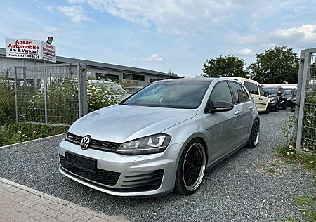 VW Golf Volkswagen VII GTD 2.0 TDI BMT|Sport & Sound Paket|DCC