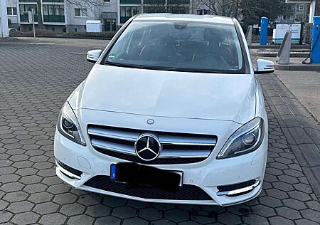 Mercedes-Benz B 180 CDI (BlueEFFICIENCY)