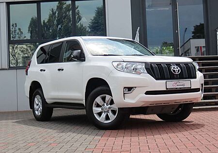Toyota Land Cruiser 2.8 Kamera Android Klima 1. Hand