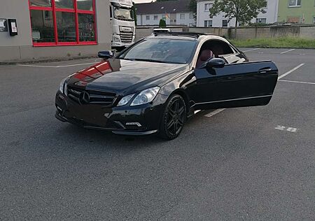 Mercedes-Benz E 350 CDI DPF 4Matic BlueEFFICIENCY 7G-TRONIC