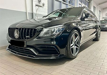 Mercedes-Benz C 63 AMG S Perfomance Leder LED Navi R.Cam