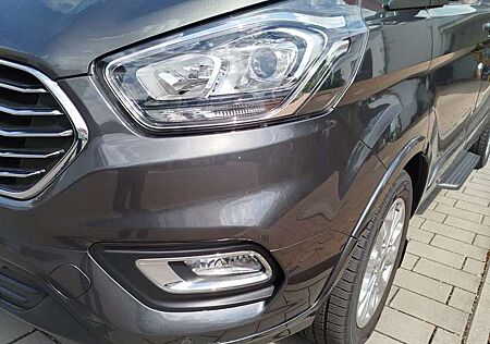 Ford Tourneo Custom 320 EcoBlue 320 L2H1 VA Titanium