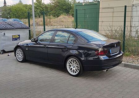 BMW 320i 320 E90