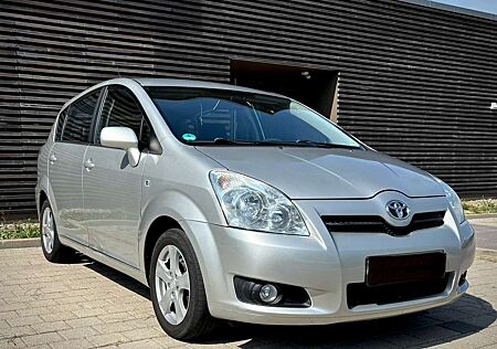 Toyota Corolla Verso Automatik*7 Sitzer*AHK*Leder*Temp*SHZ*2.HD*Tüv Ne