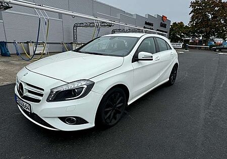 Mercedes-Benz A 180 (BlueEFFICIENCY)