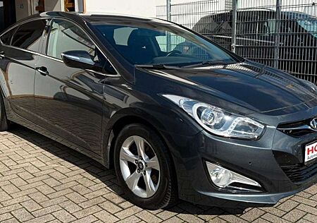 Hyundai i40 1.7 CRDi Style Navi*4X SHZ*KAMERA*LH*PDC*