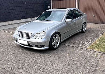 Mercedes-Benz C 200 Amg-Line mit TÜV