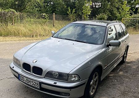 BMW 528i 528 touring