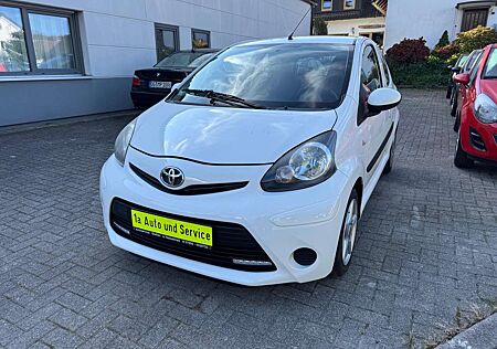 Toyota Aygo Cool aus erster Hand