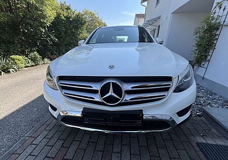 Mercedes-Benz GLC 250 D Exkl. 4 Matic, AHK, Allrad, Pano, Navi, AMG Lin