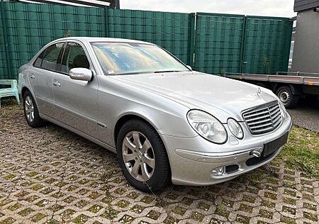 Mercedes-Benz E 240 E -Klasse Lim. ELEGANCE AUTOMATIK