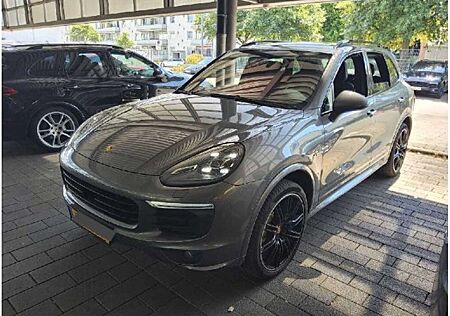 Porsche Cayenne S Hybrid Tiptronic S