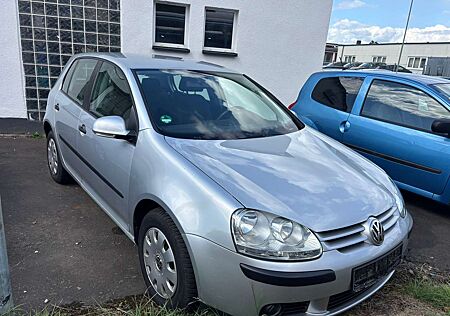 VW Golf Volkswagen Trendline