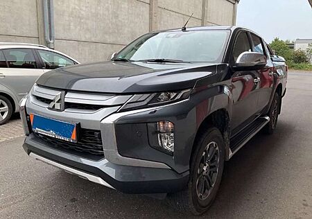 Mitsubishi L200 DoKa TOP FA-Paket 2.2 4WD Automatik