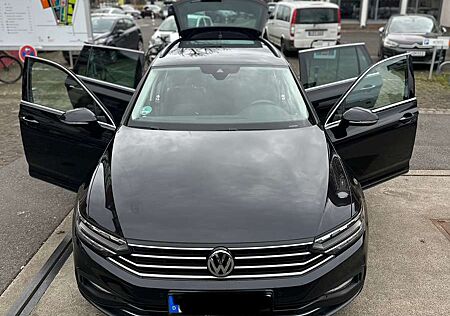 VW Passat Variant Volkswagen 1.5 TSI OPF DSG Conceptline