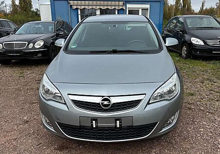 Opel Astra 1.4 Turbo Design Edition